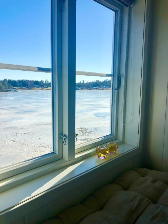 Lyseren Waterfront Cabin Omberg Экстерьер фото